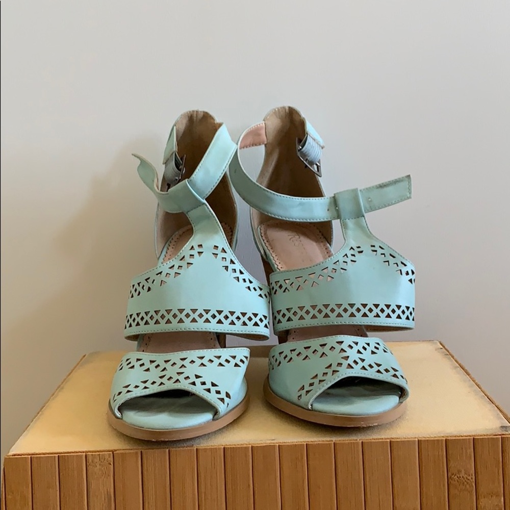 Bably blue ModCloth heels
